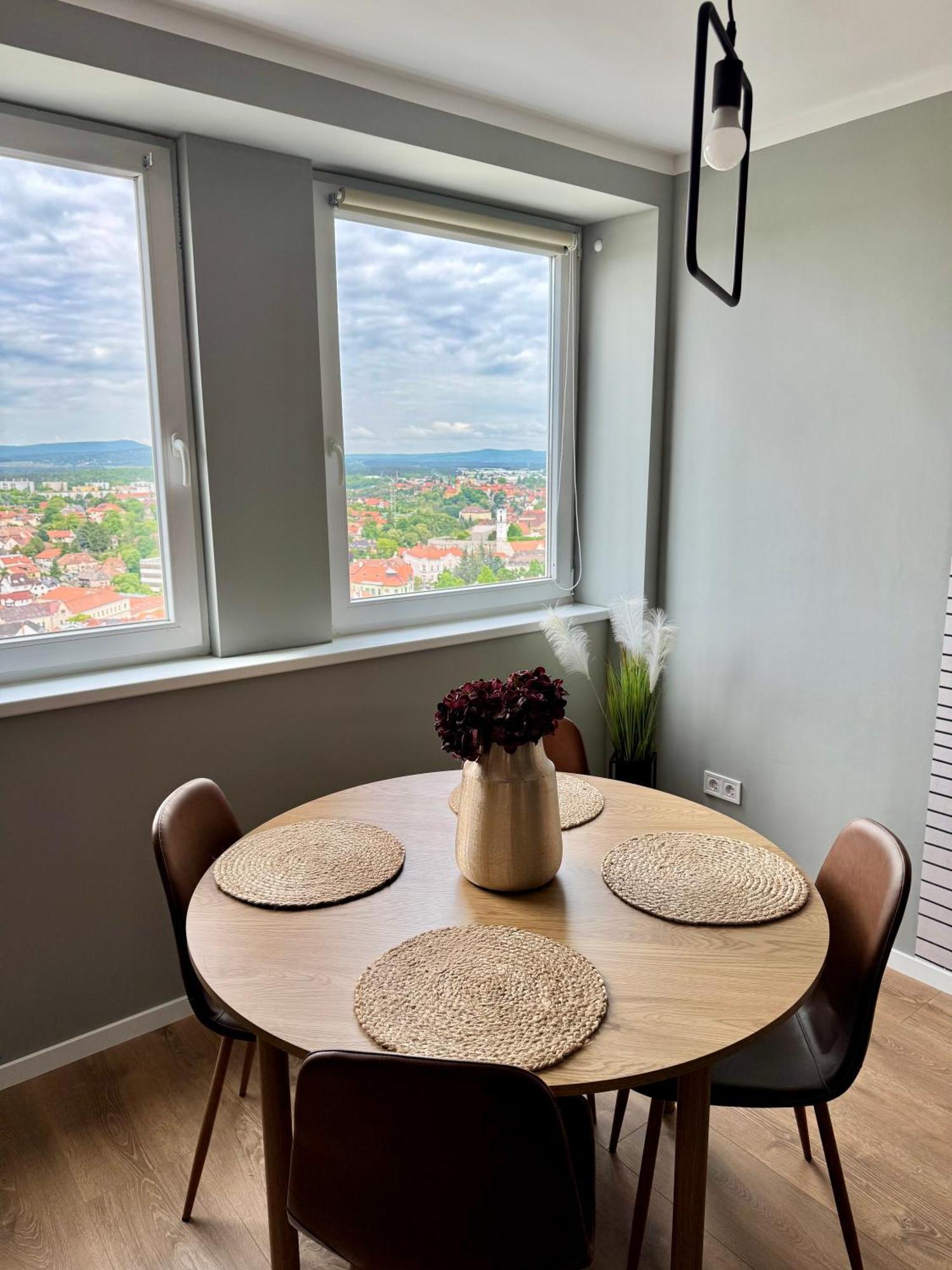 Panorama View Deluxe Apartment Veszprém Eksteriør billede